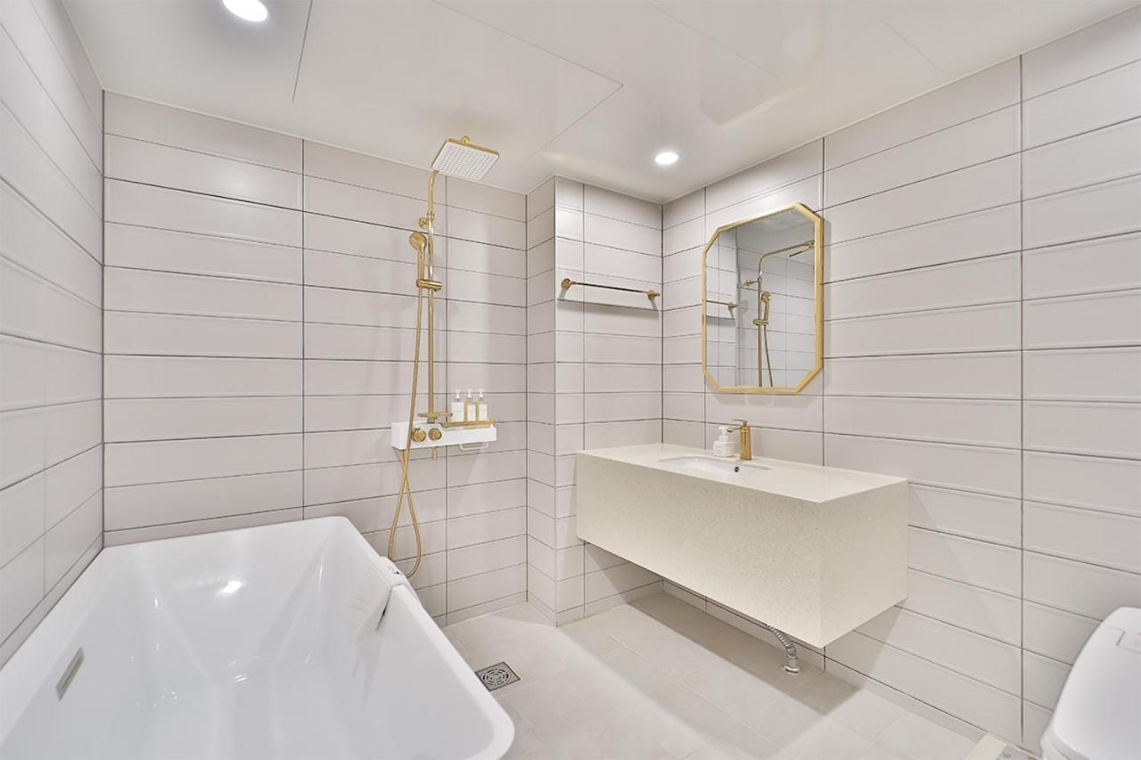 Hotel Palace Kjongdzsu Kültér fotó