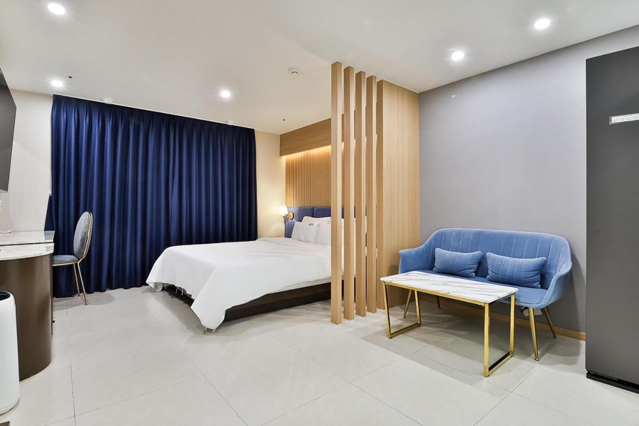 Hotel Palace Kjongdzsu Kültér fotó