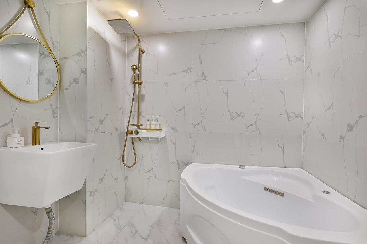 Hotel Palace Kjongdzsu Szoba fotó